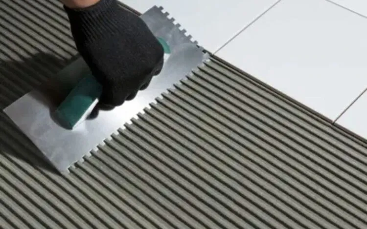 Bảng giá gạch ceramic LIXIL 2026 phân theo kích thước và ứng dụng công trình