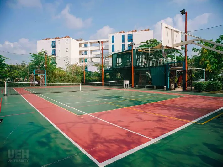 Các tiện ích được trang bị đầy đủ, hiện đại, đảm bảo môi trường phát triển toàn diện cho người học và viên chức
