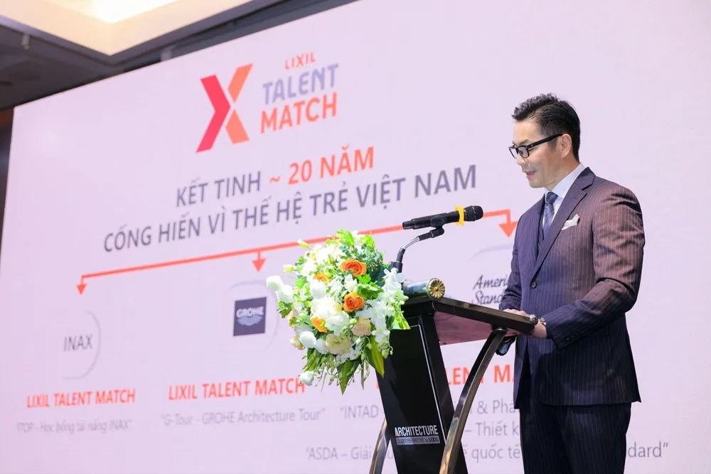 Ông Uchidate Katsuaki – Tổng giám đốc LIXIL Việt Nam phát biểu khai mạc hội thảo ALP 2023-2024 về trẻ hóa đô thị