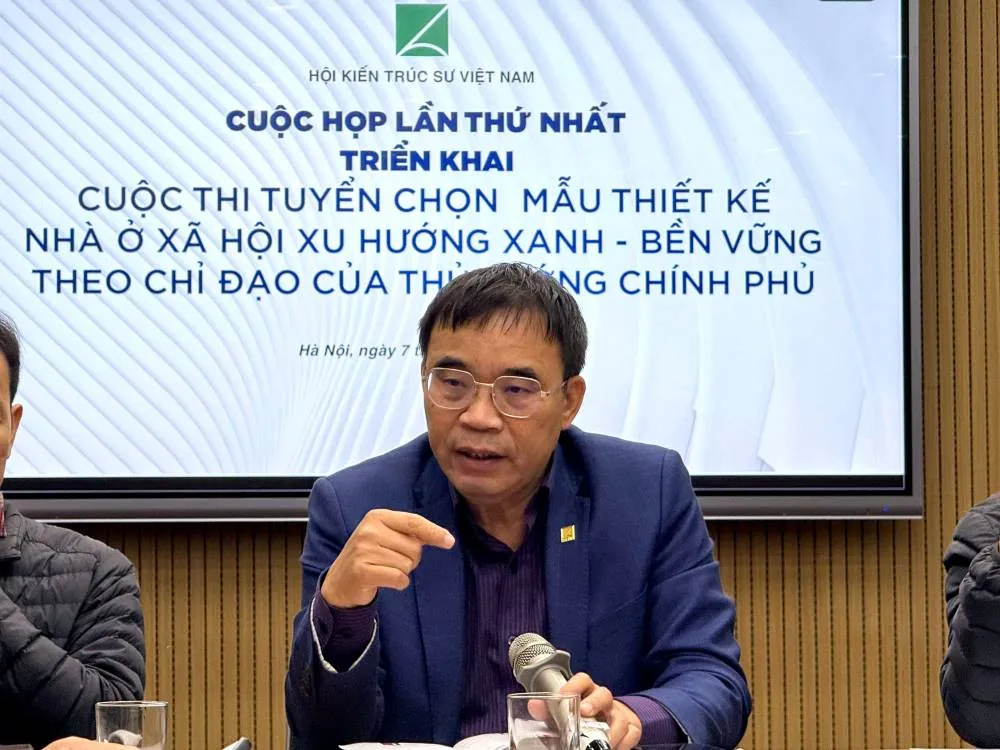 TS. KTS. Phan Đăng Sơn chia sẻ tại cuộc họp