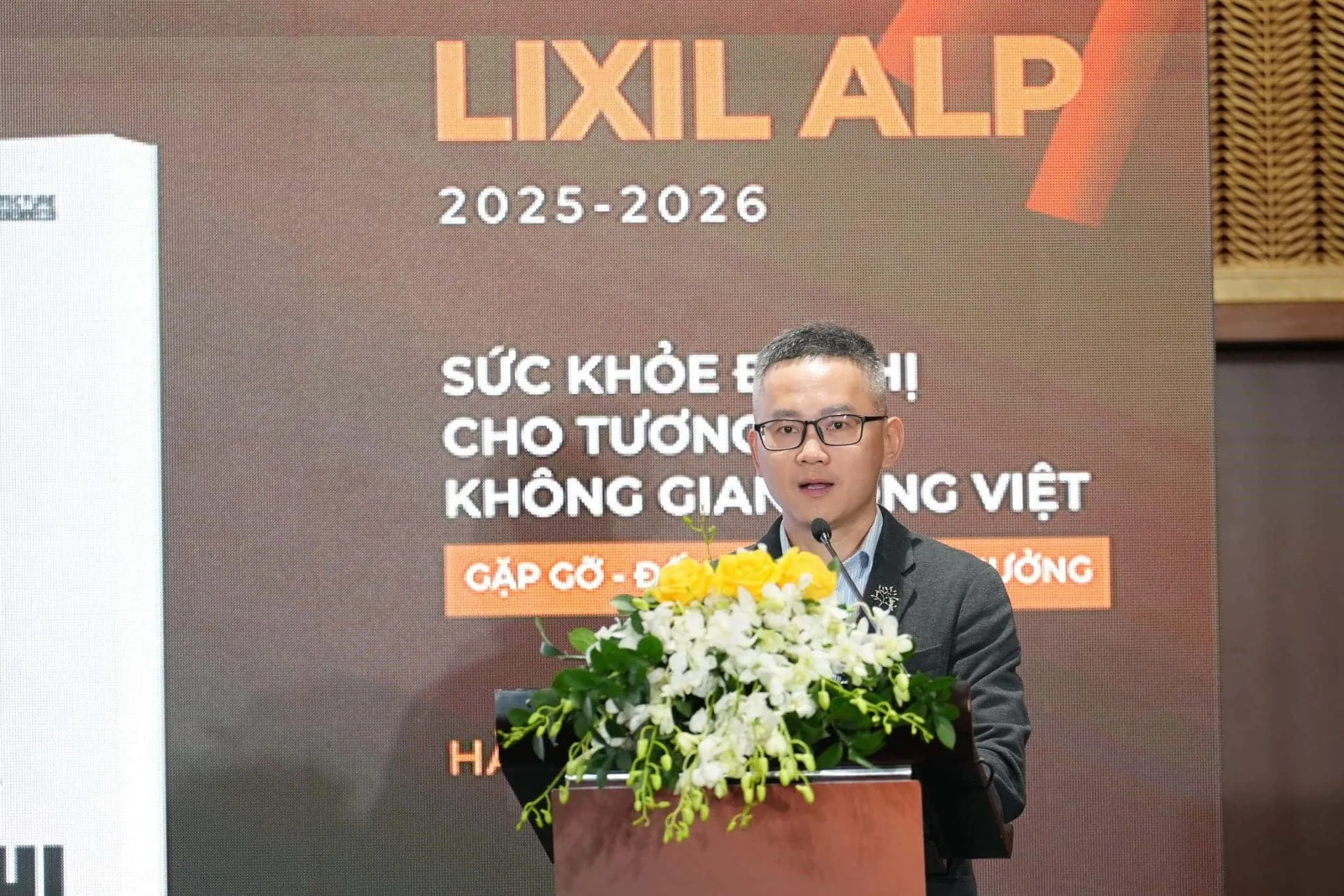 TS.KTS Nguyễn Quốc Tuấn giới thiệu sách chuyên đề