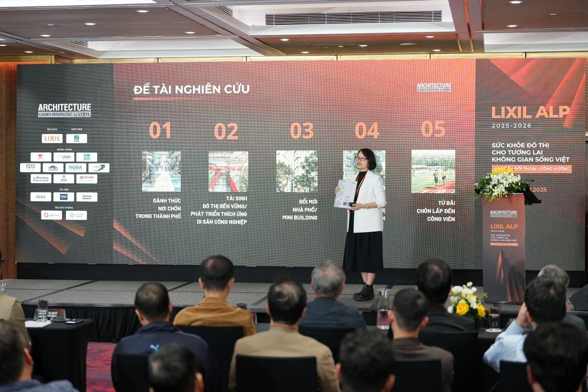 ThS Nguyễn Quỳnh trình bày khung nghiên cứu LIXIL ALP 2025-2026