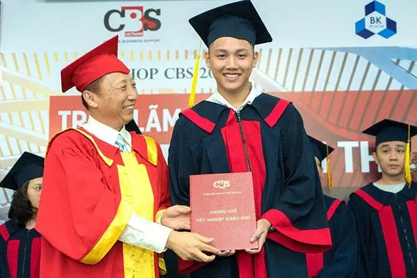 Lễ trao bằng tốt nghiệp
