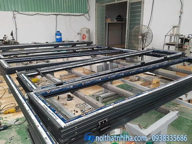 Gia công sản xuất cửa nhôm Topal Prima tại xưởng