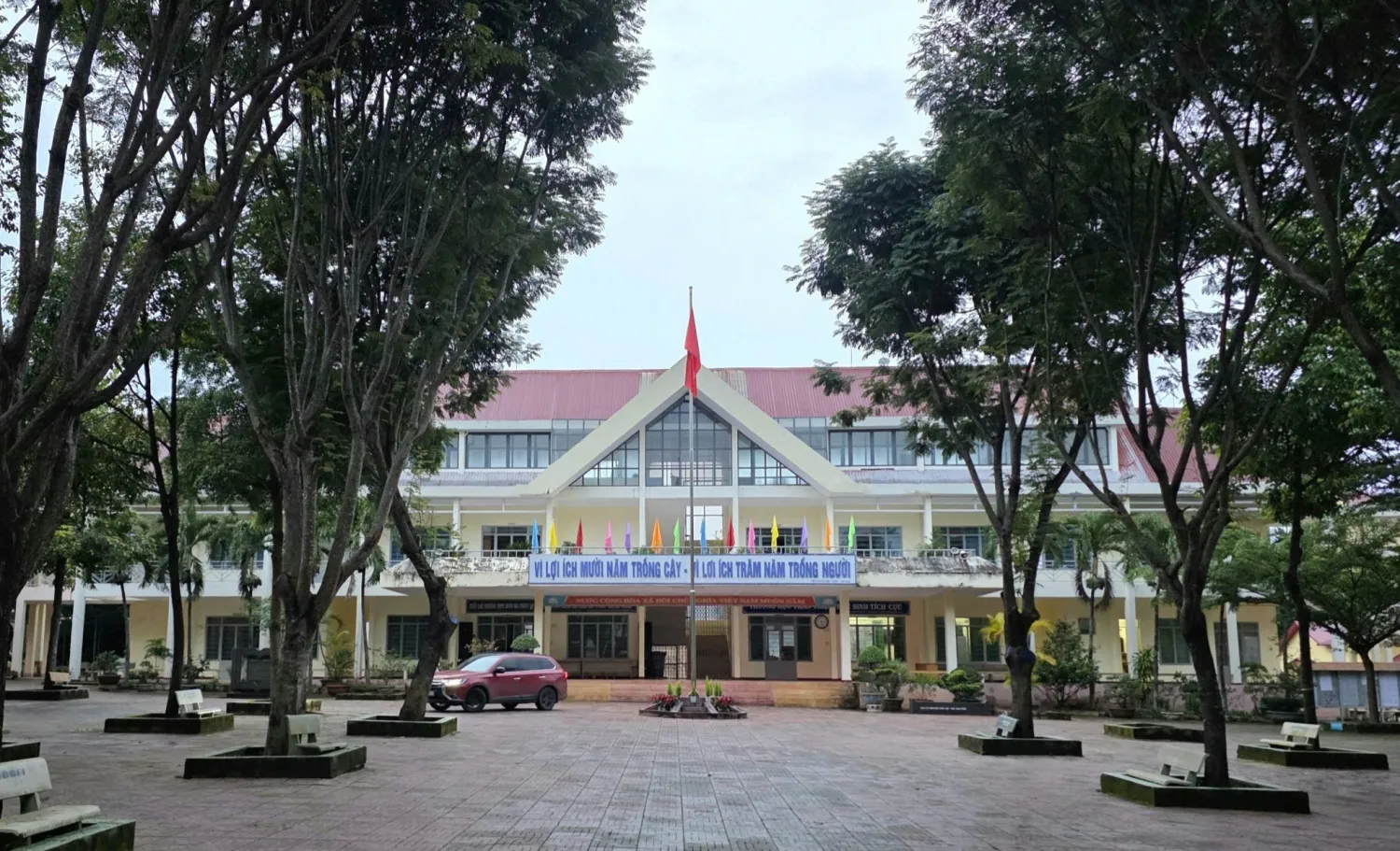 Trường THPT Buôn Ma Thuột nơi được trang bị cơ sở hạ tầng STEM hiện đại từ nguồn tài trợ của BSR