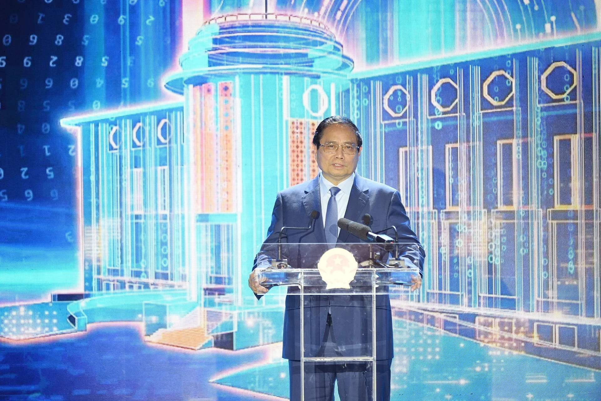 Thủ tướng Chính phủ Phạm Minh Chính chỉ đạo về việc thúc đẩy hạ tầng công nghệ số