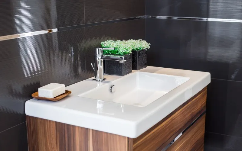 Lavabo tích hợp chậu cây trong thiết kế hiện đại