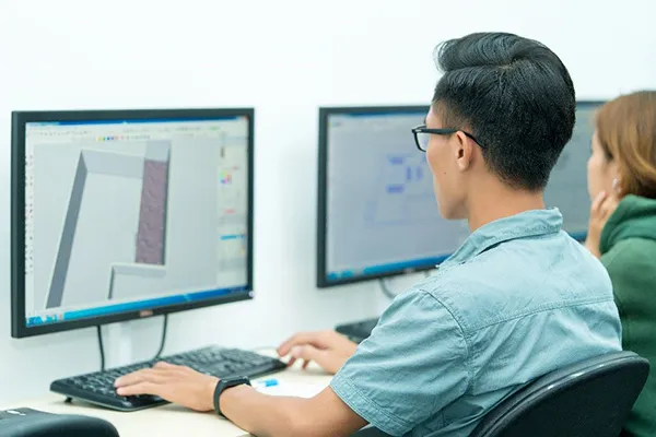 Học viên đa dạng độ tuổi cùng học thiết kế nội thất