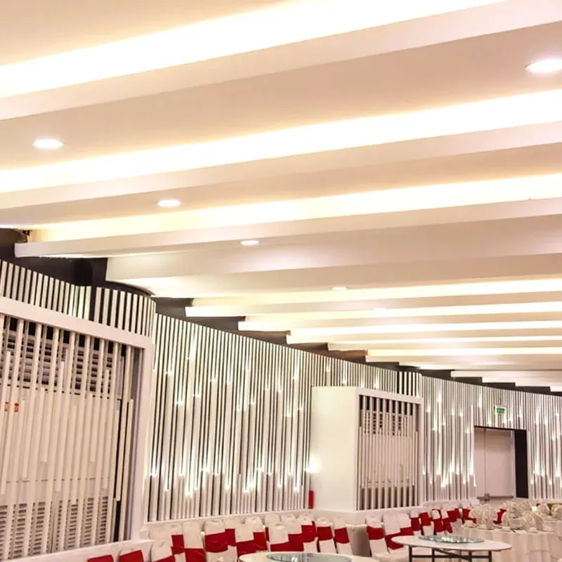 Thiết kế hệ thống chiếu sáng chuyên nghiệp cho nhà hàng tiệc cưới diện tích lớn