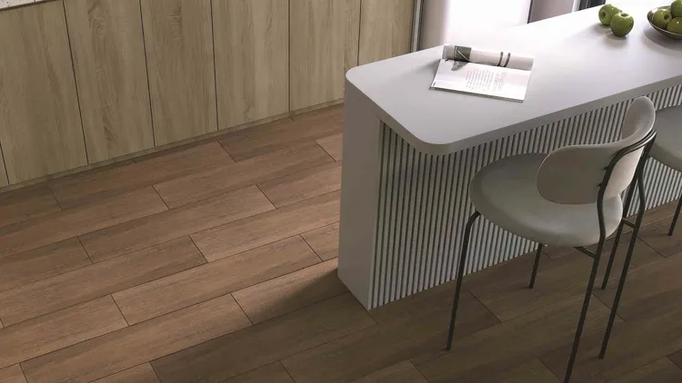 Gạch 80×80cm tạo không gian liền mạch cho sảnh lớn
