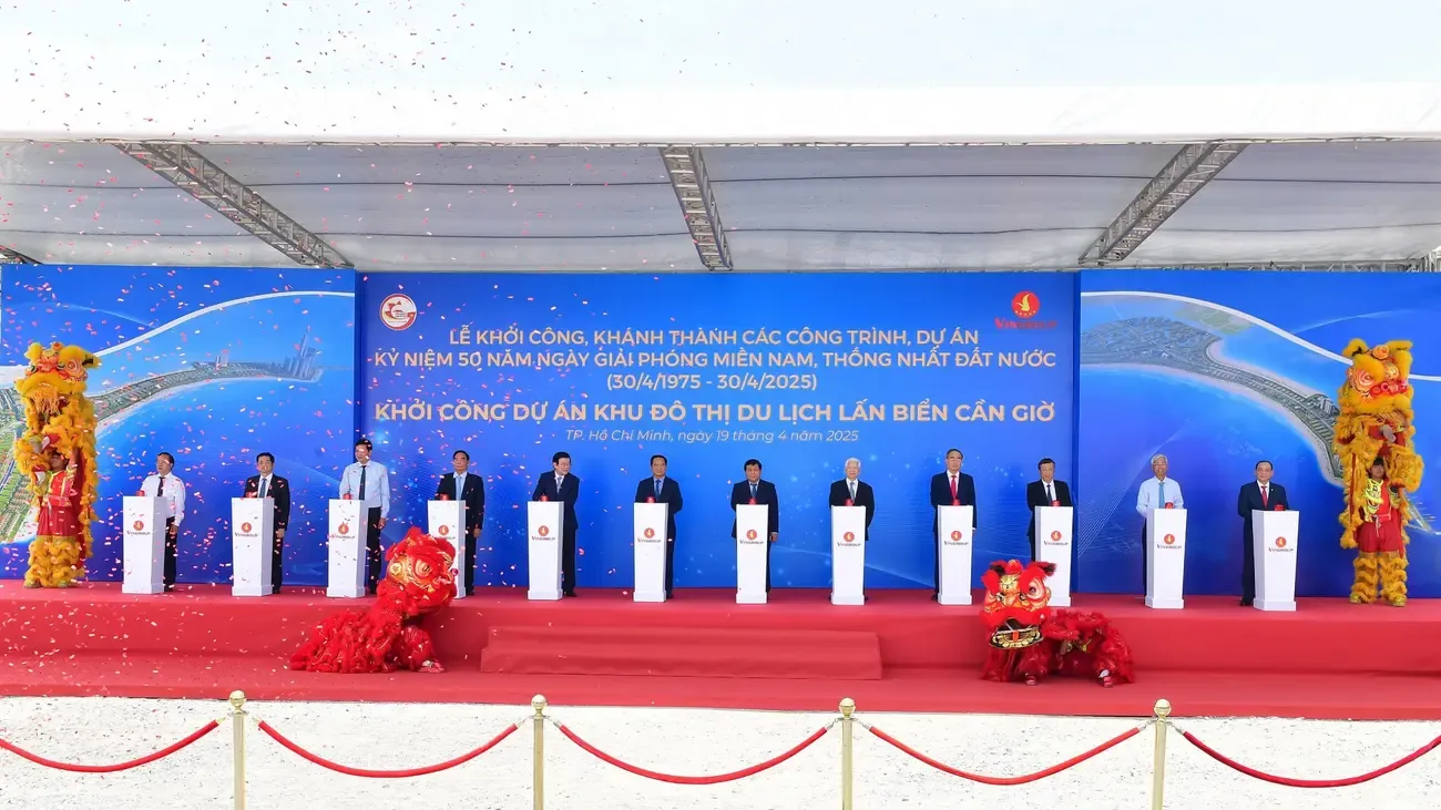Không khí hào khởi tại buổi lễ khởi công dự án cho thấy quyết tâm của chủ đầu tư trong việc xây dựng biểu đô thị ESG xanh