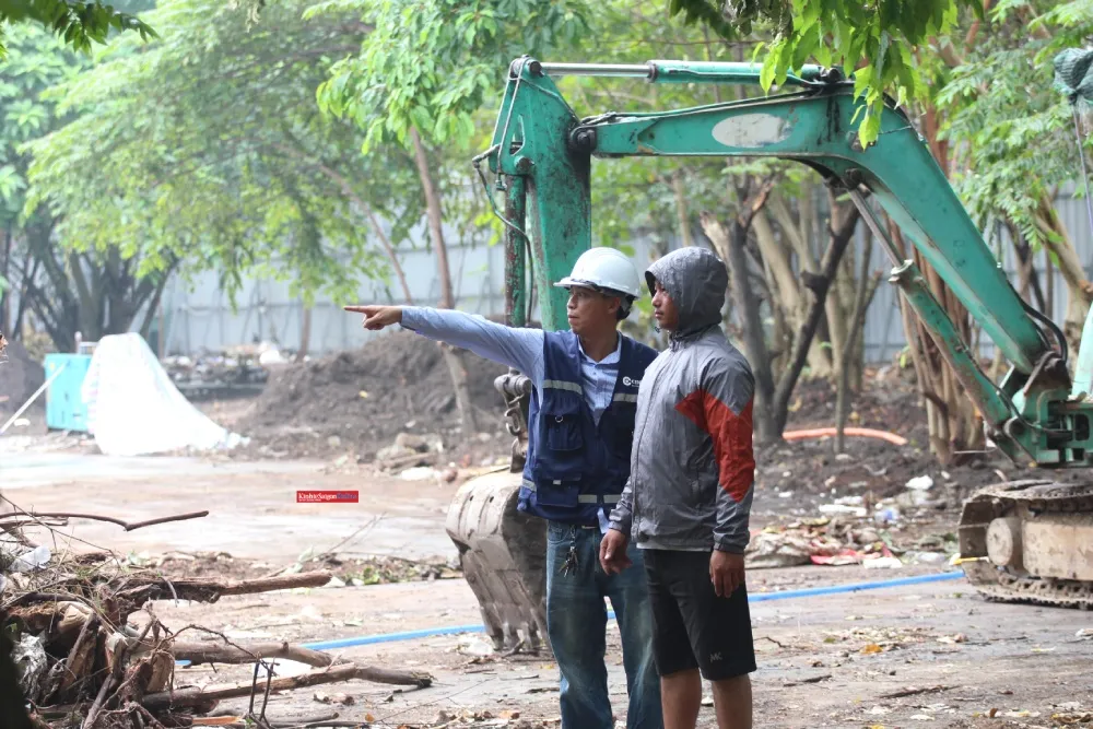 Công trình thi công xuyên ngày đêm với gần 100 công nhân, hiện tại đã hoàn thành khoảng 40% khối lượng