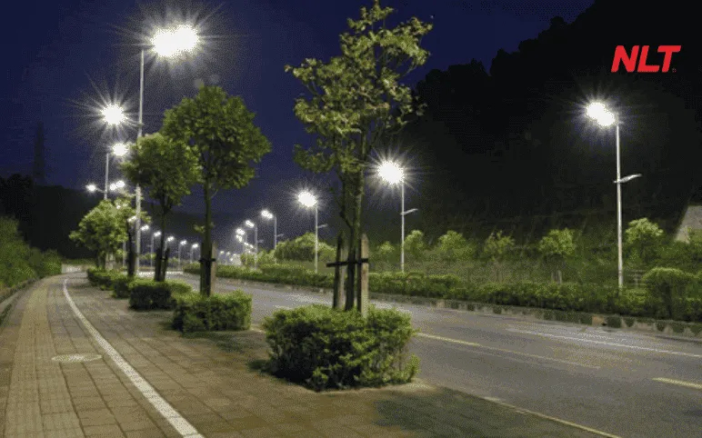 Biểu đồ so sánh chi phí vận hành 15 năm giữa các loại hệ thống chiếu sáng