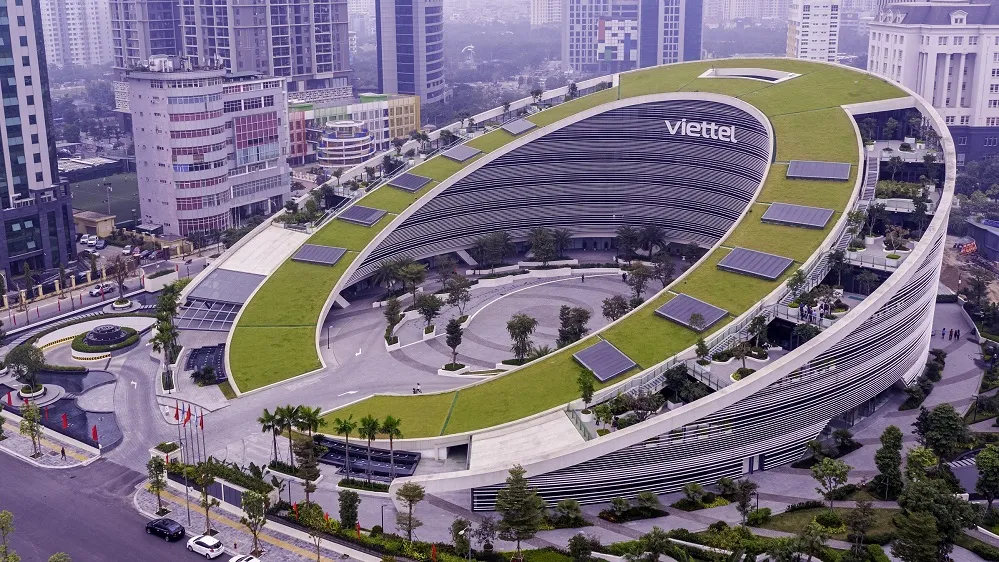Trụ sở mới của Tập đoàn Công nghiệp-Viễn thông Quân đội (Viettel) ở quận Cầu Giấy (Hà Nội) đạt tiêu chuẩn của Hội đồng Công trình xanh Hoa Kỳ